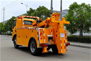 兴海高速路拖车费